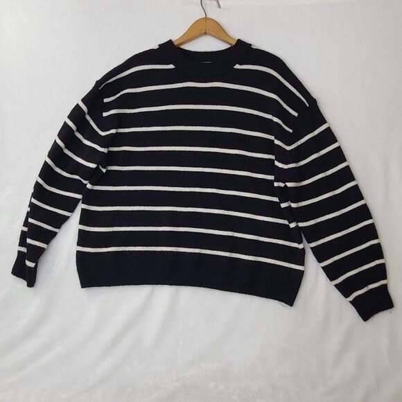 H&M Sweater Women's Black White Stripe Medium - Picture 8 of 8